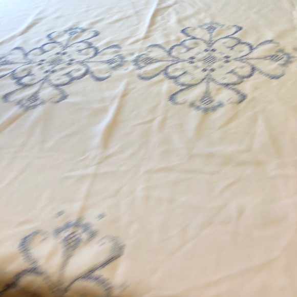 Vintage Hand Embroidered Table Cloth Rectangular - Picture 4 of 9